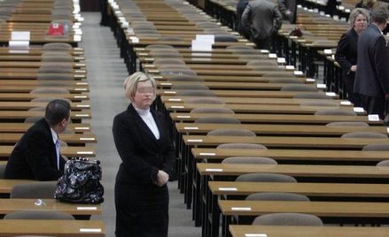 Ministerialni dyrektorzy koniecznie z konkursów