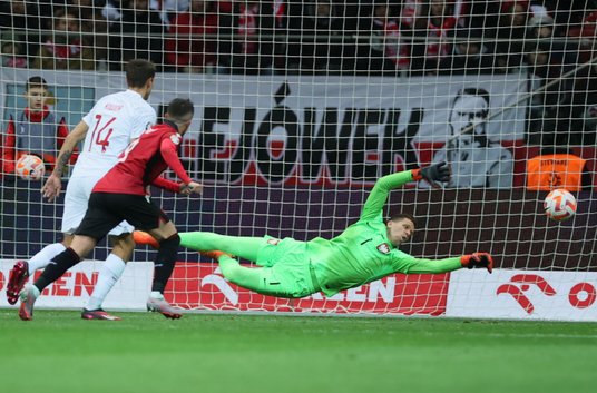 Według statystyk UEFA Albańczycy oddali trzy celne strzały na bramkę Polaków. Wojciech Szczęsny zako