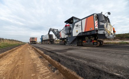 Destrukt asfaltowy uzyskiwany jest podczas frezowania nawierzchni remontowanych dróg. Około 95 proc.