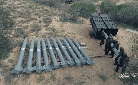 Rakiety A120 i ich wyrzutnia to wyraźny techniczny krok naprzód Hamasu. Jednak takie rozmiary są wad