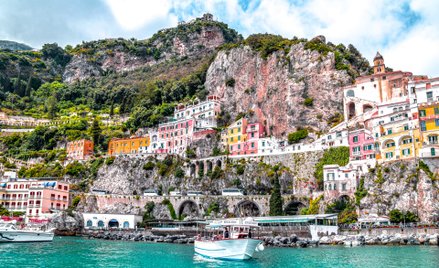Amalfi to jedna z największych atrakcji turystycznych południa Włoch.