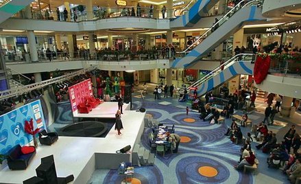 We wszystkie grudniowe tygodnie w centrach handlowych było mniej klientów niż w tym okresie 2013 r.