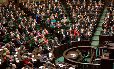 Głosowanie nad budżetem na 2014r. "Panie premierze, szczury uciekają. Ostał ci się tylko Szczurek"