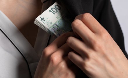 Rosnące raty, mizerne lokaty. Ubywa też chętnych na kredyty