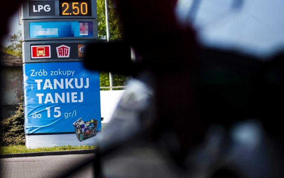 Możemy się pożegnać z tańszym tankowaniem