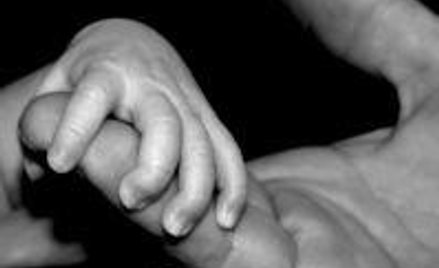 Rodzice adopcyjni dłużej będą w domu