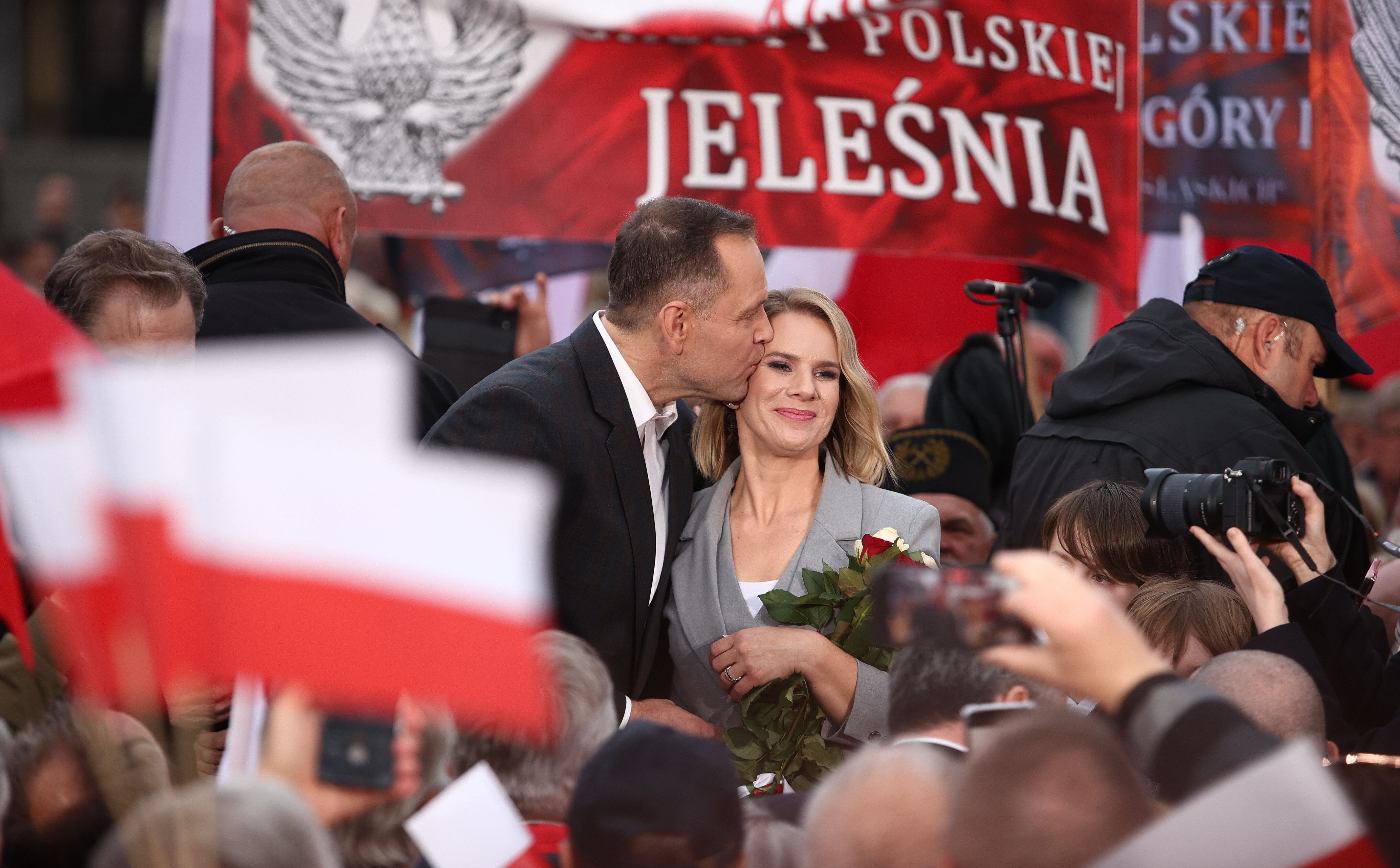 Karol Nawrocki o zwyczajach rodzinnych: Gdy mama przygotuje posiłek w święta, ściągamy dresy