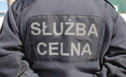 Emerytury: od stycznia 2018 celnik będzie traktowany jak policjant