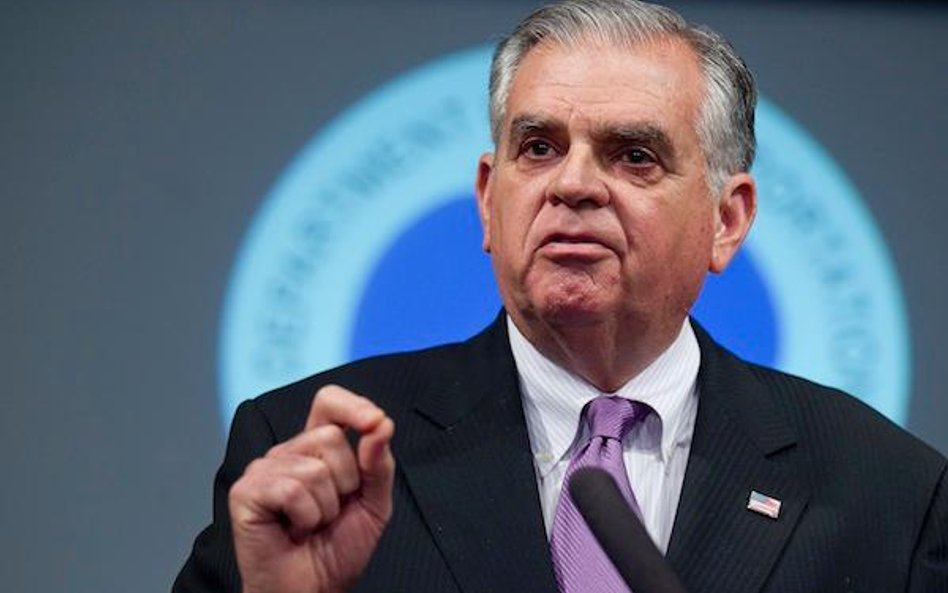 Amerykański sekretarz transportu Ray LaHood