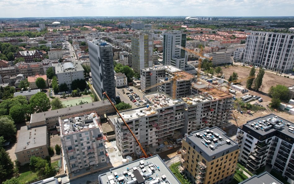 W maju inwestycje mieszkaniowe bez oznak hamowania. Prawie