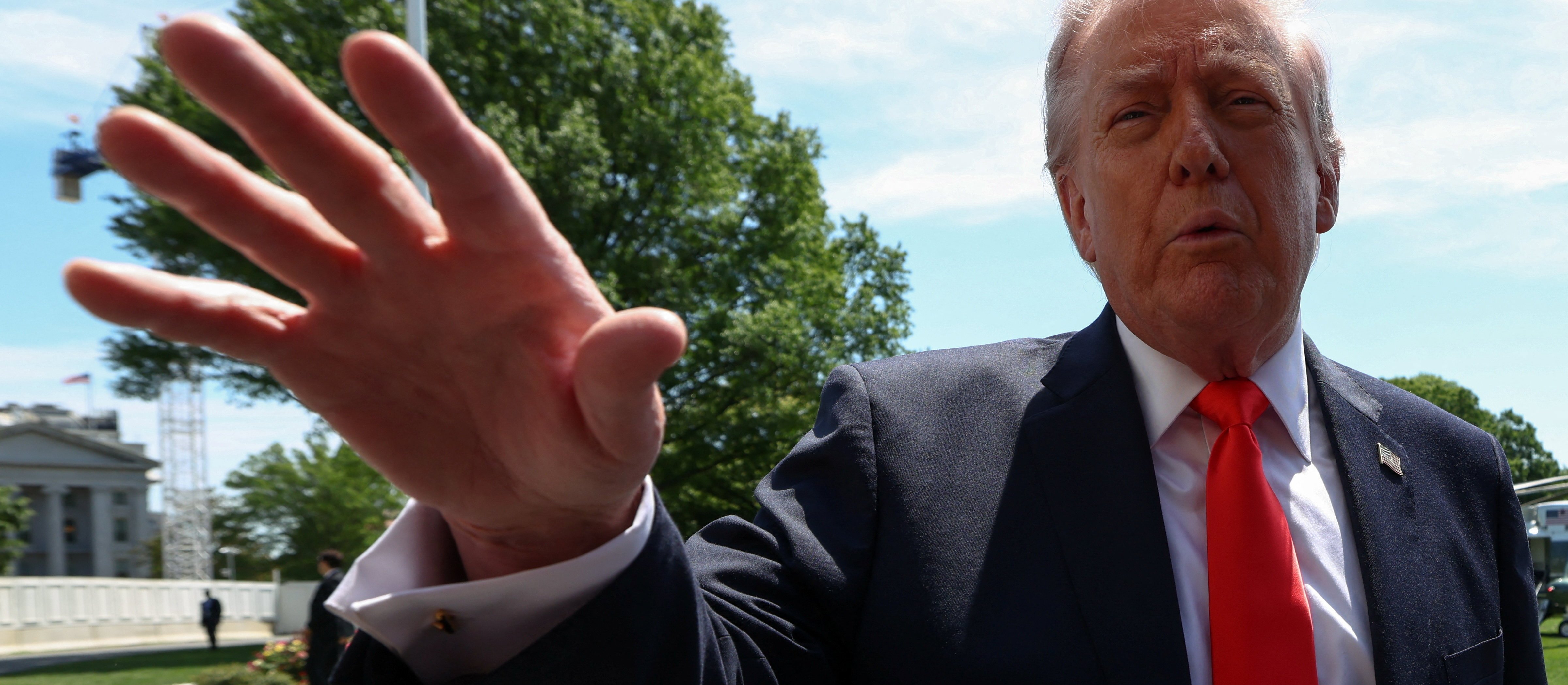 Trump uderza w UE. Cła na samochody z UE mają wzrosnąć