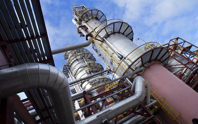 PKN Orlen – negocjuje bezpośrednio z Rosnieftem i Łukoilem kontrakty na ropę