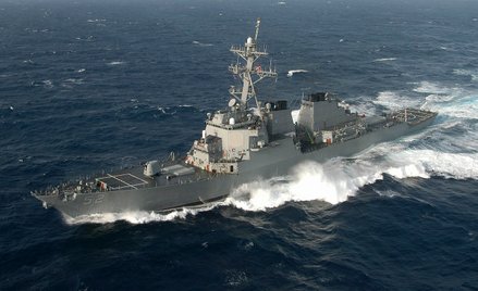 Niszczyciel USA na wodach Cieśniny Tajwańskiej