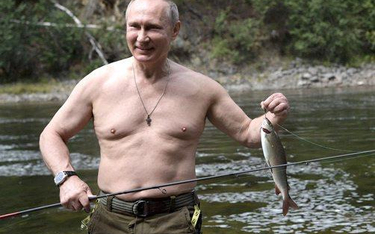 Władimir Putin z wędkarskim trofeum