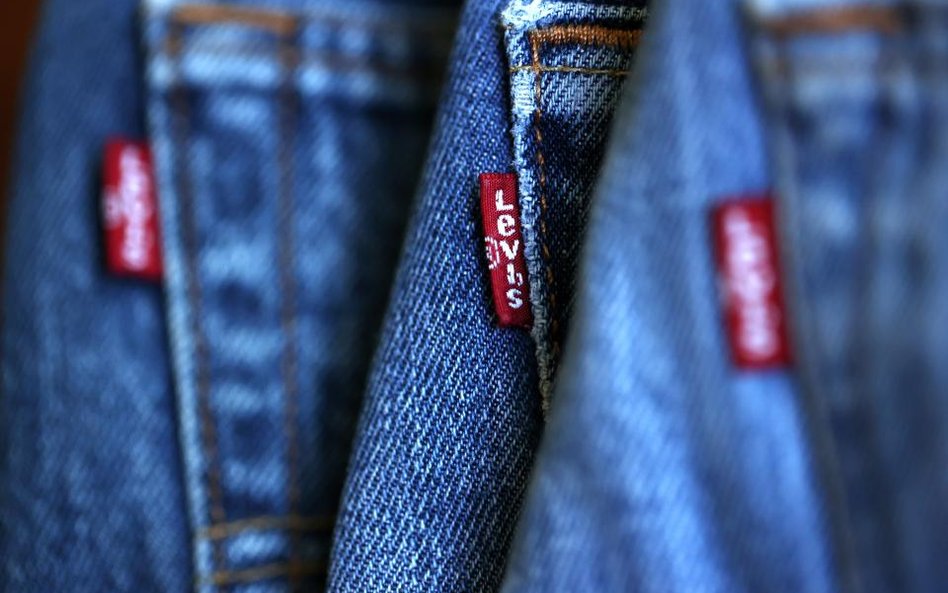 Sprzedaż Levi's spadła o 62 procent z powodu pandemii