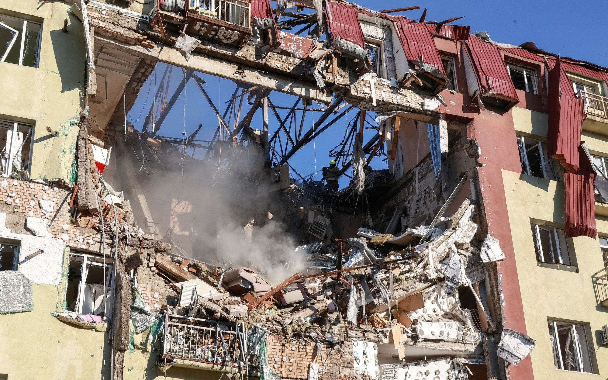 Atak ukraińskich dronów na rosyjski port. Trafiony okręt, terminal naftowy w ogniu