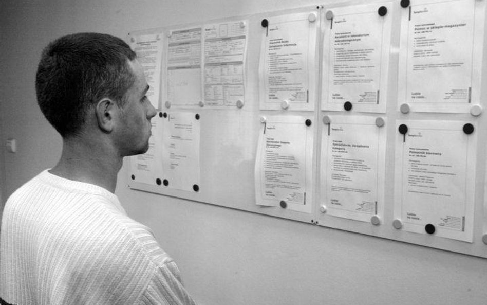 Gwałtownie spadła liczba pracowników tymczasowych
