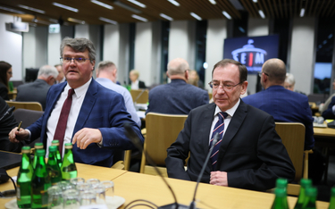 Mariusz Kamiński i Maciej Wąsik na posiedzeniu sejmowej Komisji Administracji i Spraw Wewnętrznych