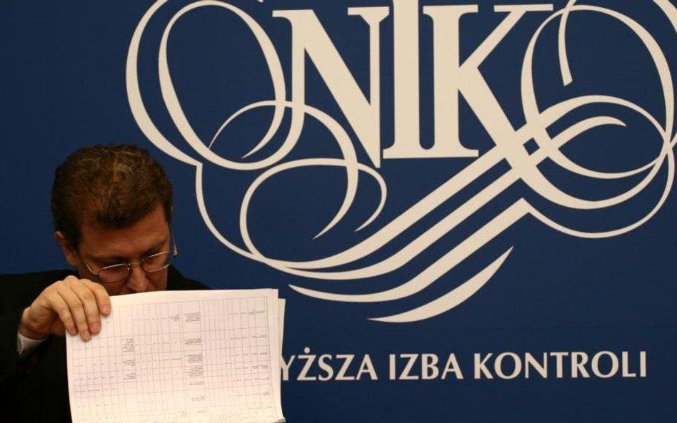 Słaby nadzór i za mało kontroli w bankach