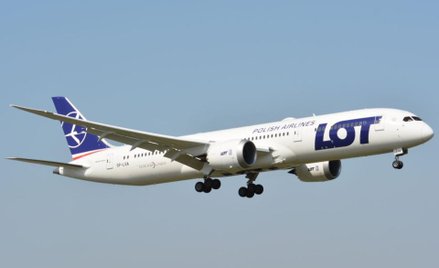 LOT wystartował do Delhi