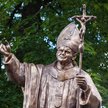 Nowe publikacje o Karolu Wojtyle wpłynęły na ocenę autorytetu papieża? Polacy odpowiedzieli w sondaż
