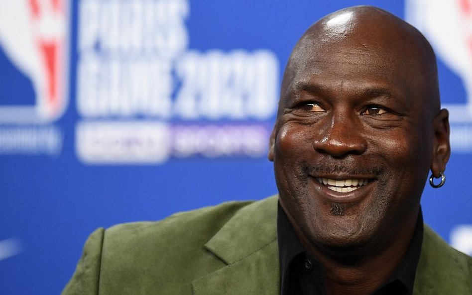 Michael Jordan jest drugim sportowcem obok golfisty Tigera Woodsa, który zarobił ponad miliard dolar