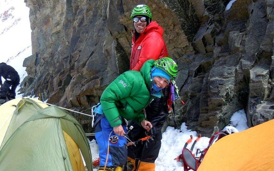 Kinga Baranowska i Fabrizio Zangrilli w obozie II (6400 m) na K2, na drodze Basków