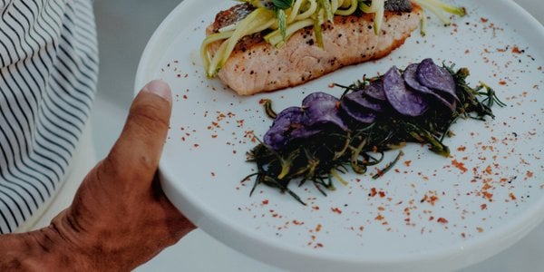 Kryzys anchois: sardela znika z europejskich restauracji, ceny rosną