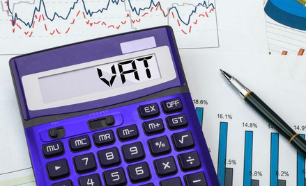 VAT: czy można wybrać mechanizm podzielonej płatności zamiast odwrotnego obciążenia