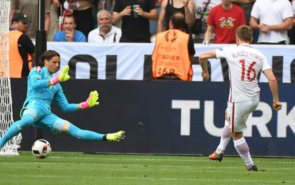Jakub Błaszczykowski zdobywa gola w meczu ze Szwajcarią