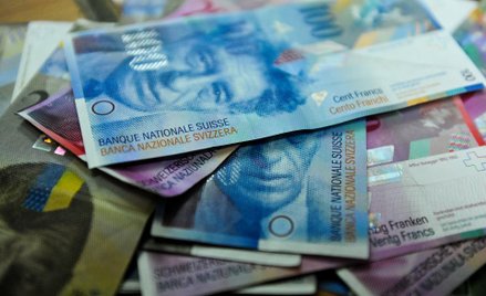 Kolejny kraj przewalutuje kredyty frankowe