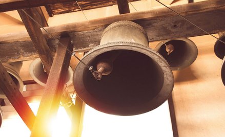 Dzwony biły w celach religijnych - WSA o hałasie z głośników zainstalowanych na ścianie kościoła