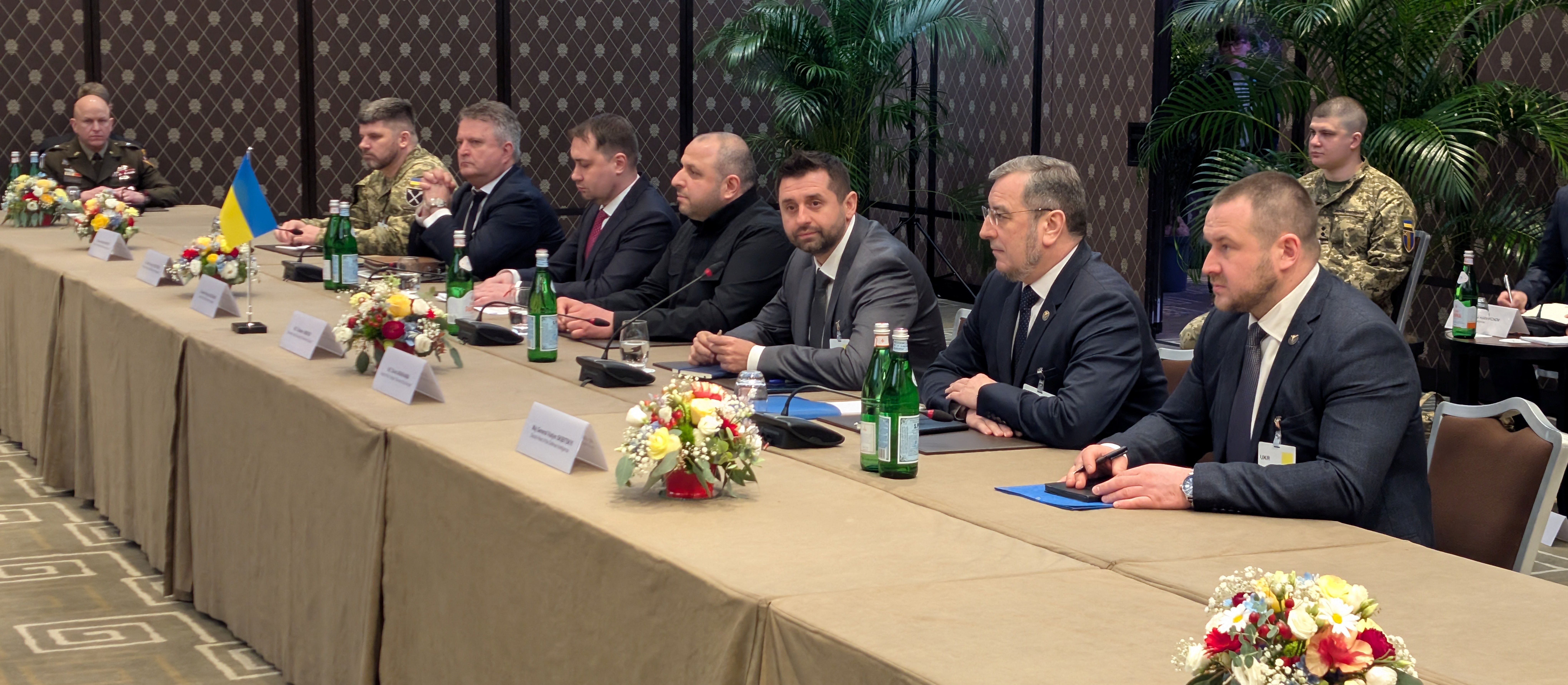 Koniec wojny na Ukrainie o krok bliżej? Nieoficjalnie: Amerykanie mówią o postępach