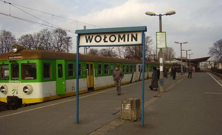 Wołomin: wykolejony pociąg, utrudnienia w ruchu
