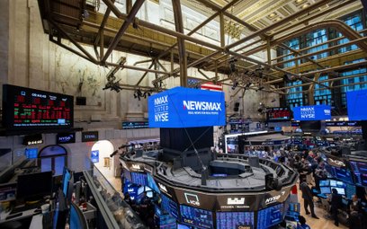 Założona przez Christophera Ruddy’ego w 1998 r. telewizja Newsmax jest medium mocno prawicowym