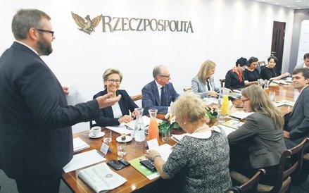 Oskładkowanie od 1 stycznia 2016 r. umów-zleceń zawartych z jedną osobą znacznie podniesie koszty wy