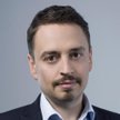 Omar Arnaout, prezes X-Trade Brokers, znowu ma więcej powodów do radości. Firma wróciła do wypracowy