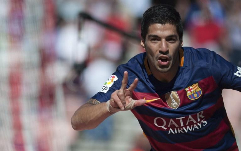 Luis Suarez – hat trick w meczu z Granadą, 40 goli w sezonie i tytuł króla strzelców ligi hiszpański