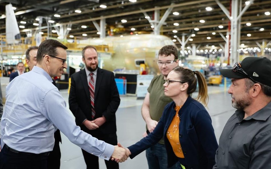 Premier Mateusz Morawiecki  w zakładach  Lockheed Martin  w Marietcie