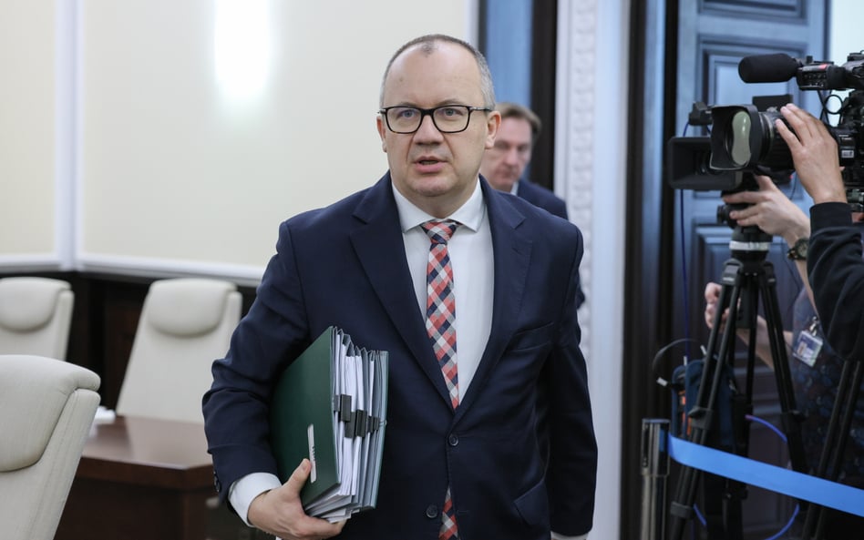 Minister Bodnar świadomie – czy nie – odsłonił absurdalny podział na starych i nowych sędziów.