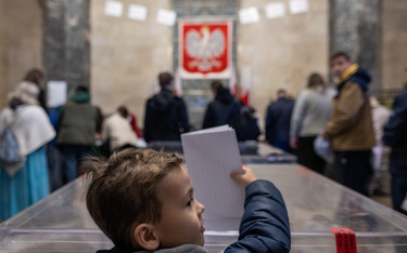 Lokal wyborczy w Pałacu Kultury w Warszawie