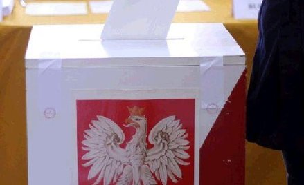 Przeprowadzone w niedzielę przed lokalami wyborczymi badanie exit poll pokryło się niemal w 100 proc