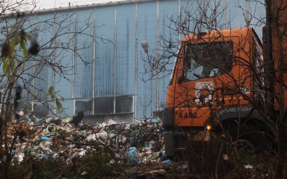 Brak zezwoleń na przetwarzanie śmieci