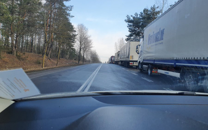 Rekordowe kolejki tirów na granicy z Białorusią