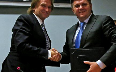Jan Kulczyk (z lewej) i Eduard Stavicky, minister energetyki i przemysłu węglowego Ukrainy.
