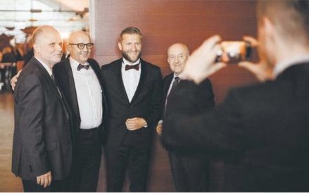 Po linii sportowej… Od lewej: Mirosław Żukowski, kierownik działu sportowego w „Rz”, Mirosław Klepac