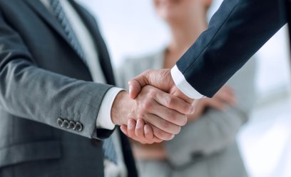 Sprzedaż firmy. Jak zarządzać obiegiem informacji?