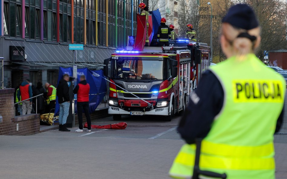 Żywioł był na tyle silny, że zniszczył pomieszczenia o powierzchni ok. 300 mkw.