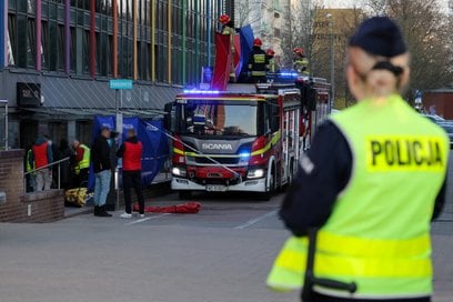 Żywioł był na tyle silny, że zniszczył pomieszczenia o powierzchni ok. 300 mkw.