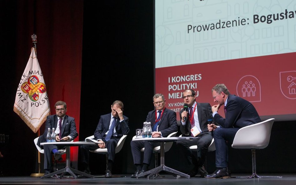 Chodzi o to, by polityka miejska pobudzała wzrost gospodarczy i tworzyła stałe miejsca pracy – mówil